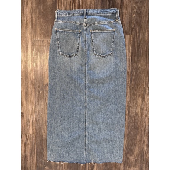 Universal Thread Women's Denim Midi‎ Skirt 6 Blue High Rise Front Slit Raw Hem - Picture 2 of 6